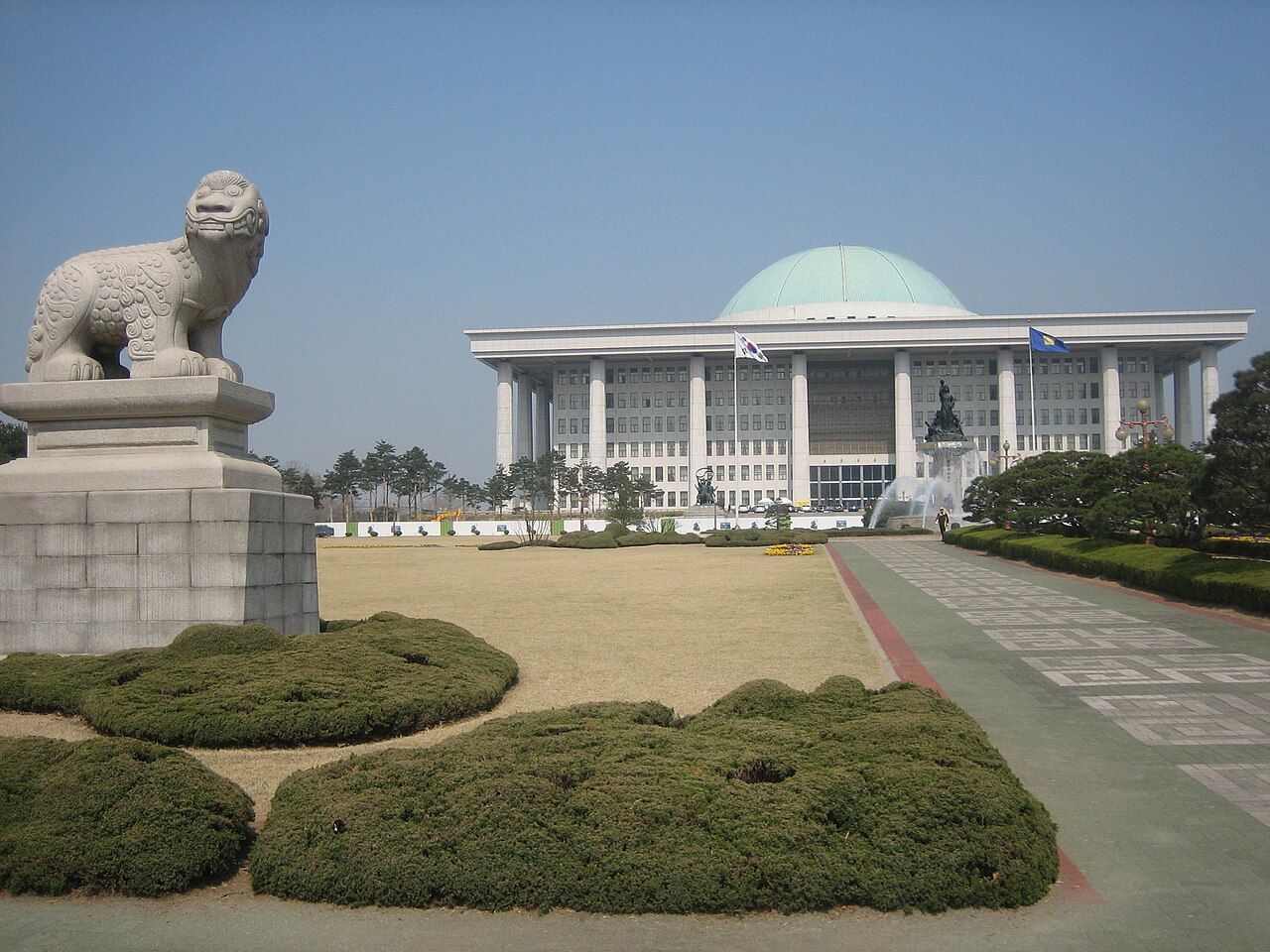먼저 해보고 규제를 고치는 정부, 규제 샌드박스는 어디까지 풀까
